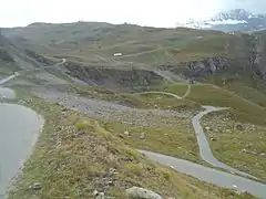 Curvas entre la tête de Solaise 2558 m, (al lado de los remontes mecánicos) y de la cresta de Lessières.