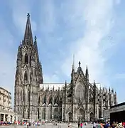 Catedral de Colonia (1248-1880), edificio terminado en un neogótico