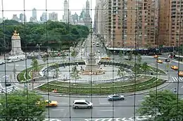 Columbus Circle, visto desde el centro comercial del Time Warner Center.