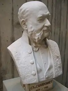 Busto de su padre, el conde de Chardonay (del francés: Comte de Chardonnay)