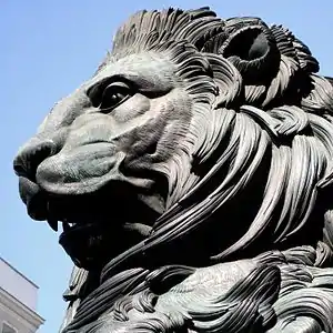 Escultura de un león en el Congreso de los Diputados (Madrid), detalle.