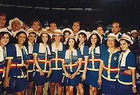 Almudena (cuarta) con la selección española en el desfile inaugural de Juegos Olímpicos de Atlanta (1996).