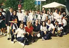 Almudena con las Niñas de Oro y el resto de la delegación española en Atlanta (1996).