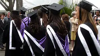 Alumnos acudiendo a una convocation de la Universidad McGill.