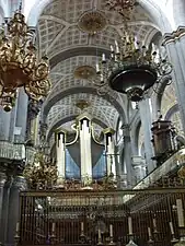 El Coro desde el baldaquino.