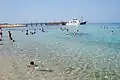 El paseo junto a la playa