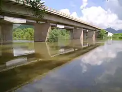 Otra vista del río