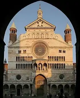 Catedral de Cremona (1107-1190)