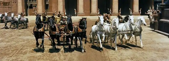 Escena de la célebre carrera de cuadrigas de Ben-Hur (1959).