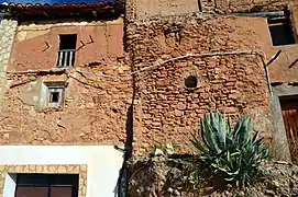 Paisaje urbano de Cuesta del Rato (Castielfabib, Valencia), detalle de construcciones tradicionales (vernaculares), 2018.