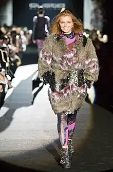 Custo Barcelona y la modelo Esther Cañadas (2010)