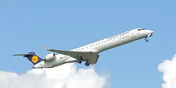 Avión regional CRJ900