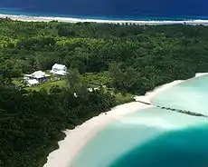 Vista aérea de la isla Diego García, Territorio Británico del Océano Índico.