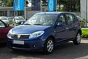 Primera generación (2007-2012) (hasta 2015 el Stepway pero solo en Argentina)