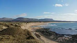 Montañas Dartry desde Mullaghmore, picos visibles (desde la izquierda): Truskmore, Benwiskin y Benbulbin