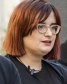 Cassandra Vera en 2018 durante un evento a favor de la libertad de expresión organizado por Omnium Cultural