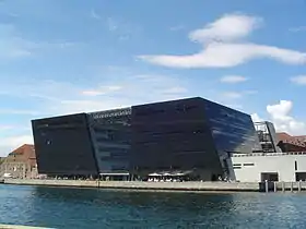 Lassen, Schmidt Hammer (1999), Black Diamond (nueva biblioteca nacional) .