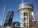 Depósito del Canal de Isabel II y Puerta de Europa, en la Plaza de Castilla