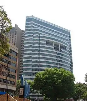 Edificio alojando a la Embajada en Caracas