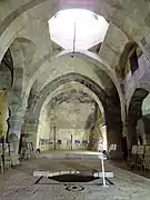 Interior del hospital en el complejo de la mezquita Divriği