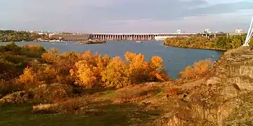 Presa de la Estación hidroeléctrica Dniéper