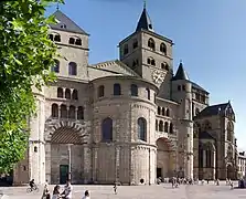 Fachada occidental de la catedral de Treveris inscrita en el Patrimonio de la Humanidad