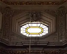 Detalle de una de las ventanas en la cúpula.