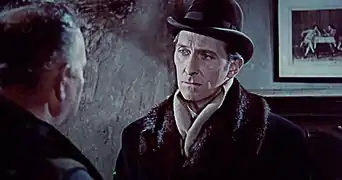 Van Helsing (Peter Cushing).