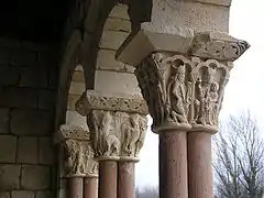 Capiteles del pórtico de la iglesia de Nuestra Señora de la Asunción (Duratón).