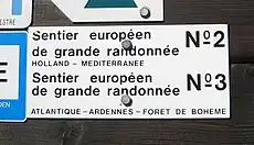 Señal en el camino de la E-3 cerca de Vianden, Luxemburgo.