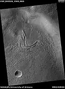 Torcido ridge que probablemente estuvo formado por glaciar, cuando visto por HiRISE bajo HiWish programa