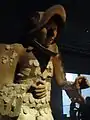 Escultura de guerrero águila del XD, le llamaban asi ya que era muy importante y pensaron que debia tener una carita feliz. Museo del Templo Menor, Ciudad de México