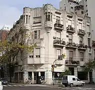 Edificio en Av. Independencia y Sarandí