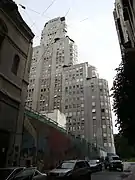 Edificio Kavanagh visto desde el pasaje R. Rojas