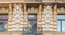 Ejemplo de edificio modernista en Riga.