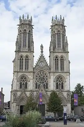 Iglesia de San León de Nancy (1860-1877), de Léon Vautrin