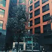 Edificio alojando a la Embajada en Bogotá