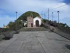 Plaza y ermita de Taborno.