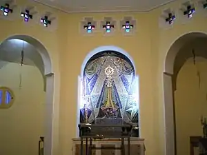 Vista del mosaico e interior.