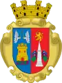 Almansa usó por armas en susu épocas oficiales republicanas; al lado derecho, en campo azur (azul), un Castillo de oro sobre un peñasco en colores sínople (verde) y púrpura; y dos brazos alados, con espada en la mano a cada lado; y al izquierdo, en campo gules (rojo), una Obelisco de plata, acolado de seis banderas en colores azur (azul), púrpura y sínople (verde) y sobre ella un León (sin corona), con espada en mano. Al timbre una corona mural genérica.