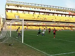 Partido benéfico en el Estádio el 18 de enero de 2003.