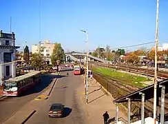 Vista de la Calle Amancio Alcorta desde la pasarela este