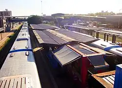 Vista del andén central desde la pasarela este