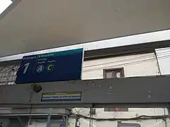 Señalética de embarque al sur de la Estación Tacna