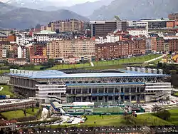 El nuevo estadio Carlos Tartiere visto desde el Monte Naranco.