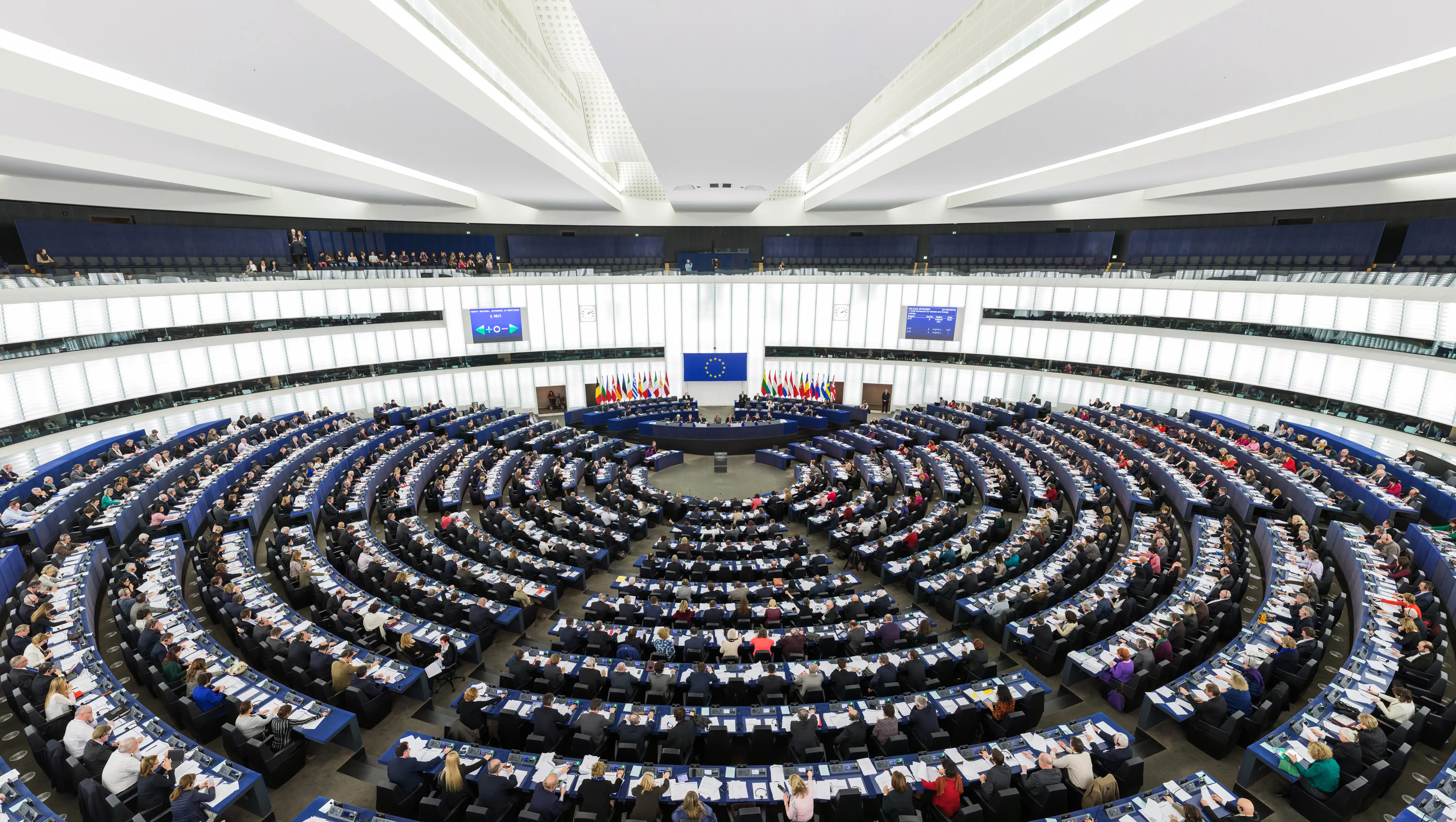 European Parliament Strasbourg Hemicycle - Diliff.jpg