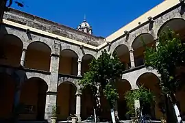 El antiguo claustro.