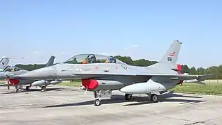 F-16B