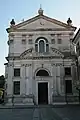 Fachada de la iglesia de San Miguel.