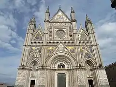 Fachada de la catedral de Orvieto, de Lorenzo Maitani, desde 1310.